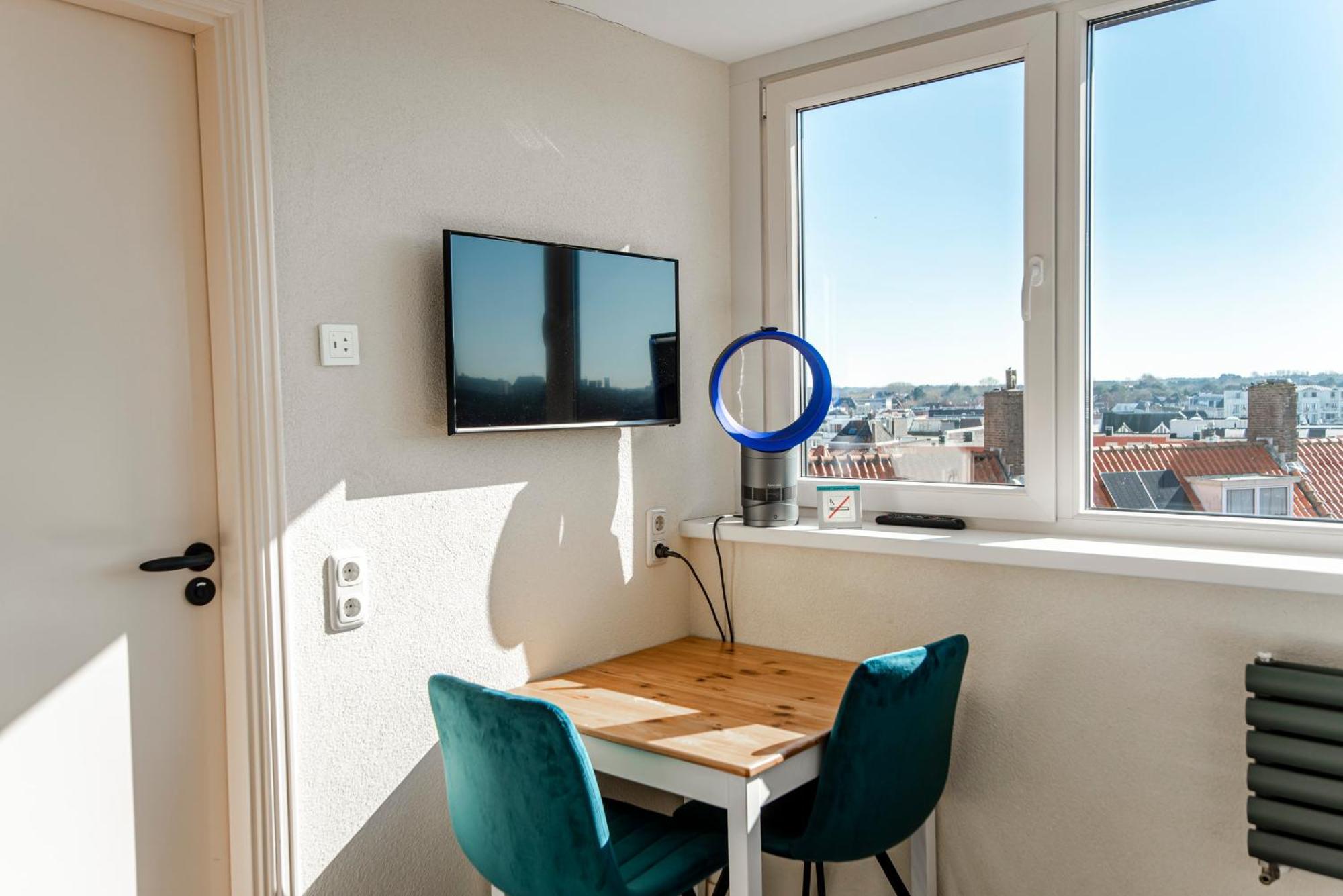 Pension Sixtysix Zandvoort Zimmer foto