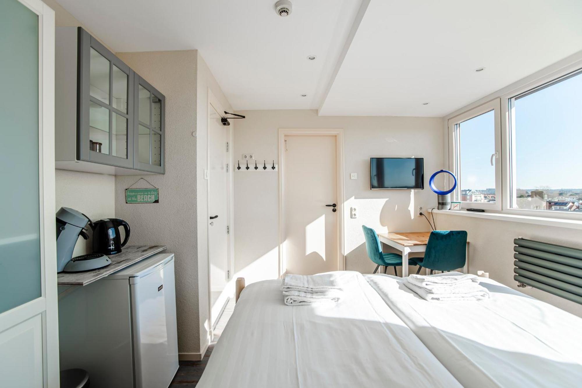 Pension Sixtysix Zandvoort Zimmer foto
